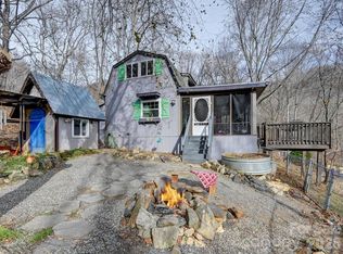 90 Davidson Gap Rd, Leicester, NC 28748