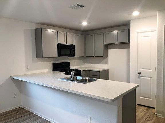 4th image of 17591 Longwood Trace Ln