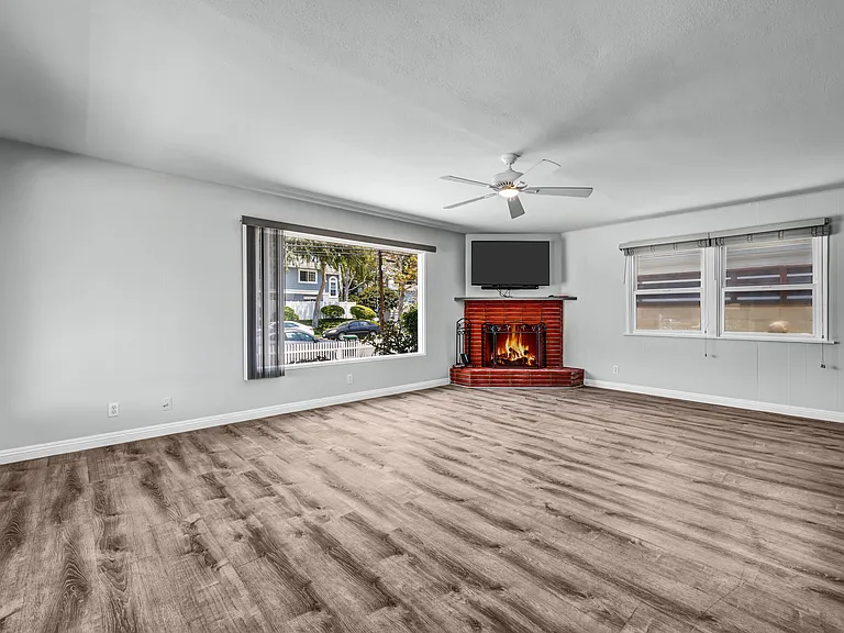 221 Avocado St #A — Photo 5