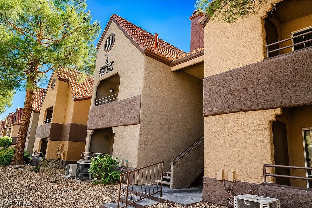 1 bed, 1.0 bath, 752 sqft, $1,600 — Photo 3