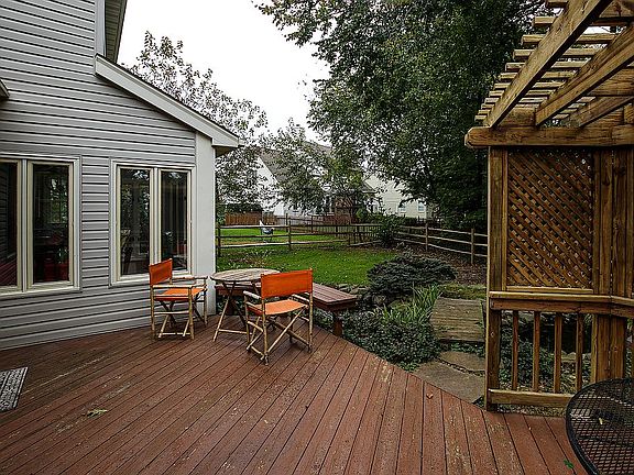 3rd image of 43956 Bruceton Mills Cir