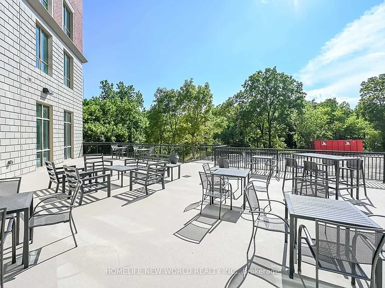 2750 King St E #301 — Photo 28