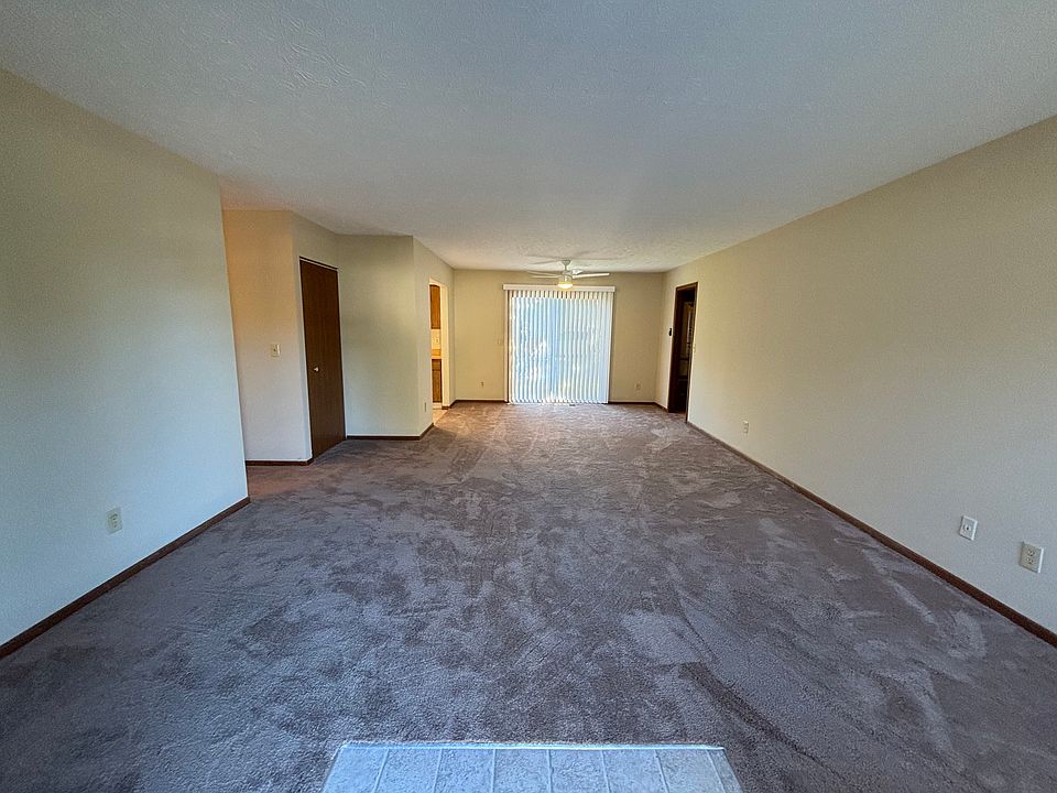1st image of 1824 Stoneview Ct