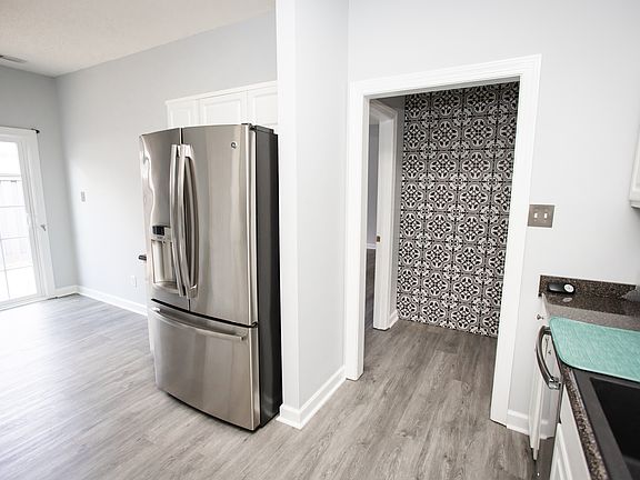 5th image of 2204 Savona Quay