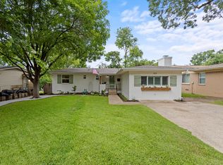 833 Peavy Rd, Dallas, TX 75218