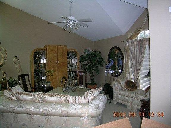 4th image of 101A Maplewood Dr APT 30
