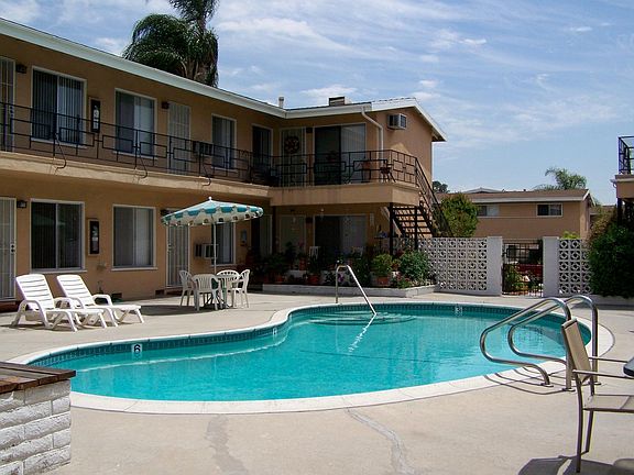 4th image of 437 E Algrove St #2
