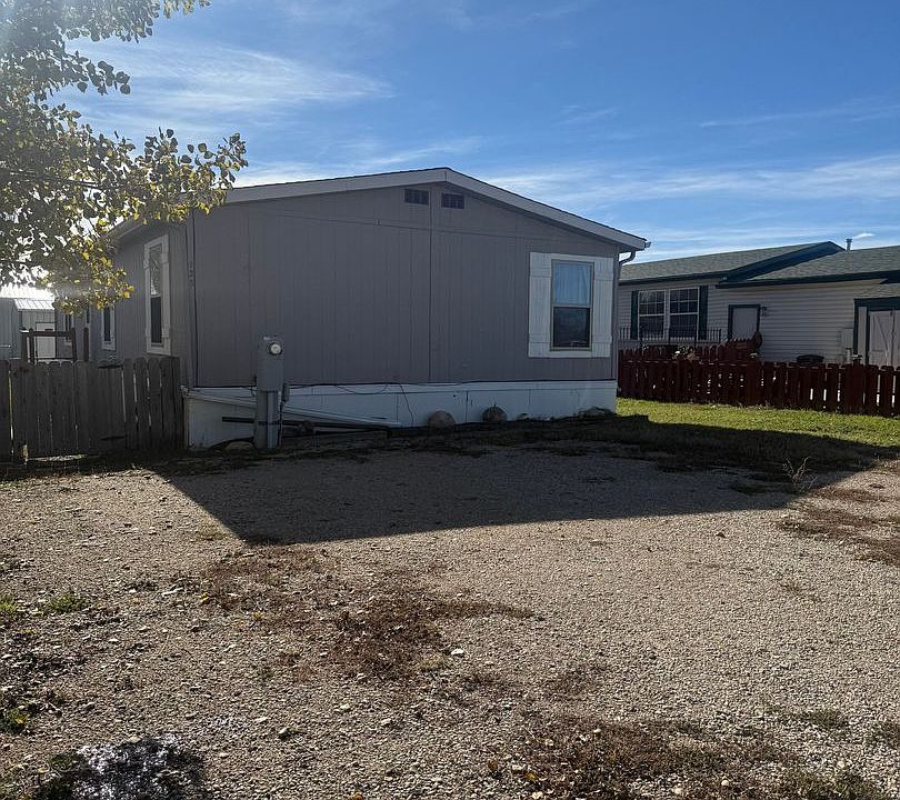 1st image of 135 Flagstaff Way