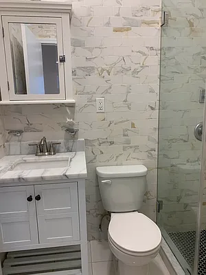 Rented by Salon Realty Corp | media 16