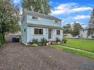 5404 Clover Ln, Toledo, OH 43623