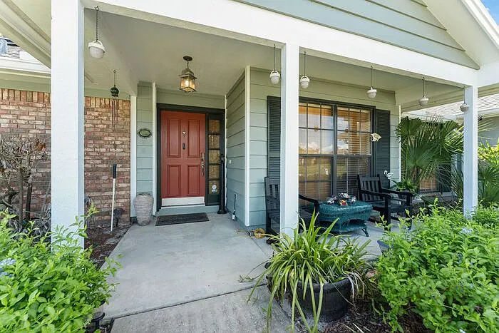 4 bed, 2.5 bath, 1971 sqft, $3,095 — Photo 2