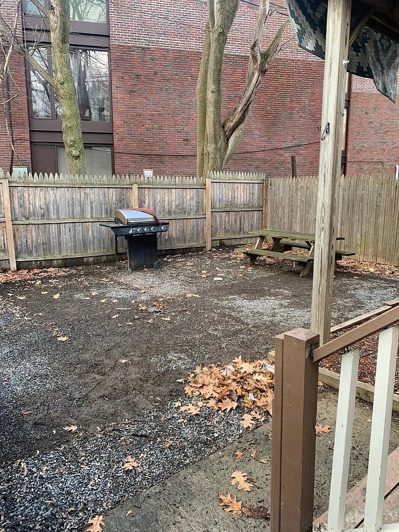 11 Hooker Ave — Photo 4