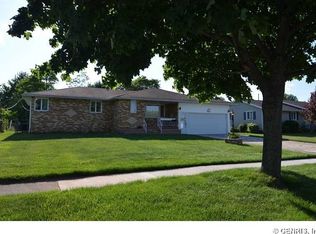 40 Shadywood Dr, Rochester, NY 14606