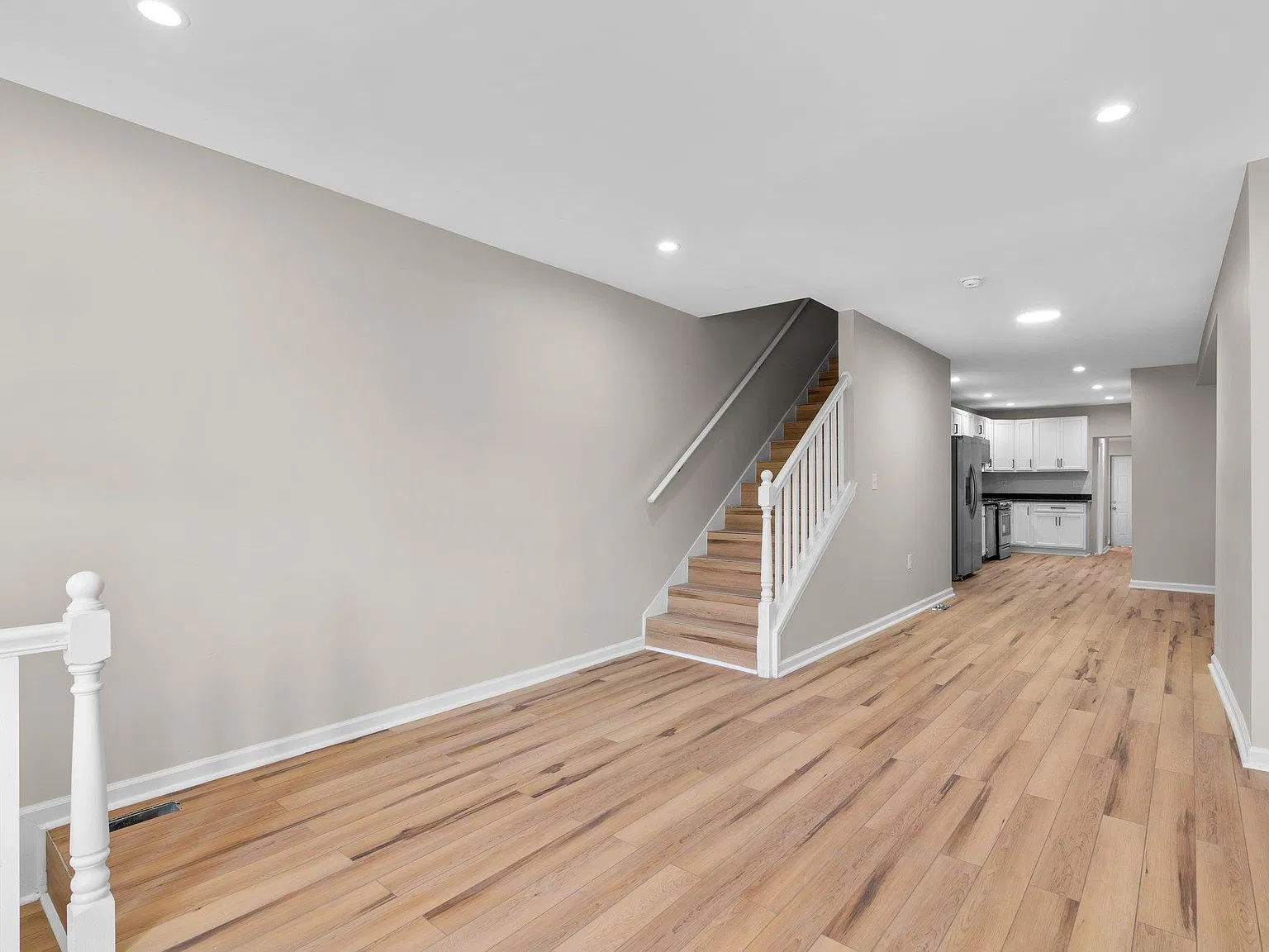 3 bed, 1500 sqft, $3,200 — Photo 4