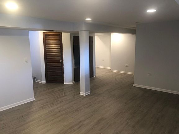 3rd image of 9058 W Church St