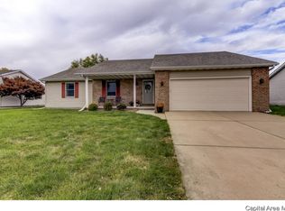 827 Money Tree Dr, Chatham, IL 62629