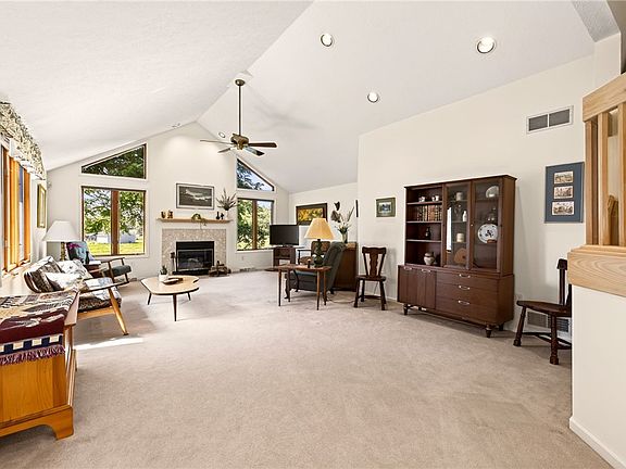 5th image of 59 Belltower Ln