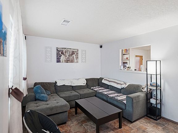 4th image of 326 Gorman Ave