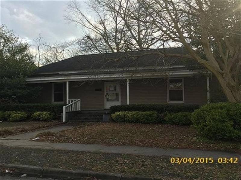 1st image of 205 Paris Ave