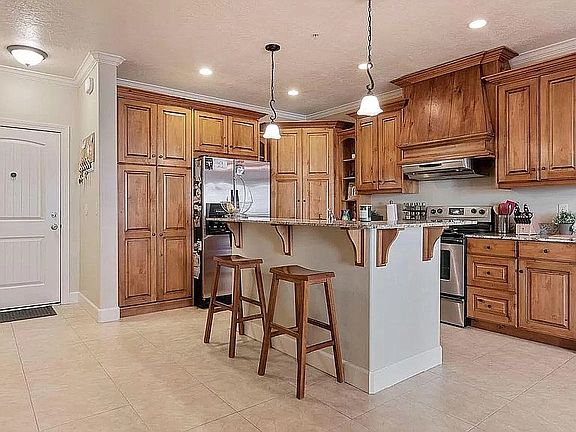 4th image of 983 W 1055 N APT 806