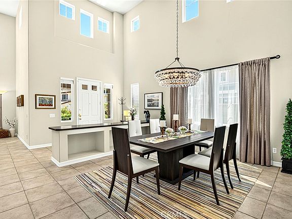 4th image of 36 Foxtail Ct