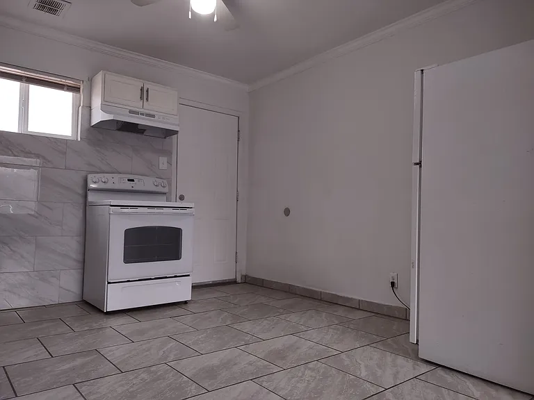 436 Rhode Island St NE #3 — Photo 2