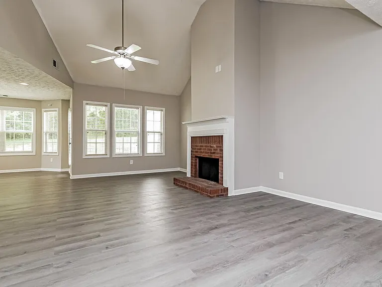 225 Lassiter Dr — Photo 6