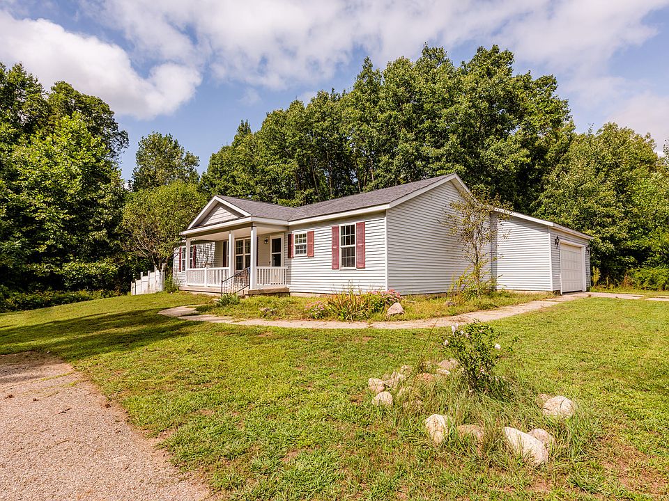 1st image of 33602 Sassafras Ln