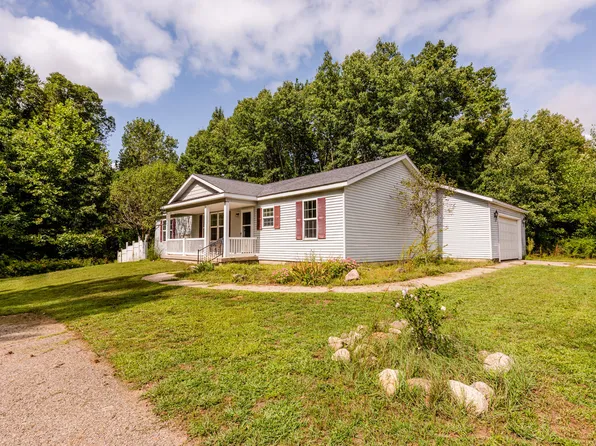 33602 Sassafras Ln, Eau Claire, MI 49111