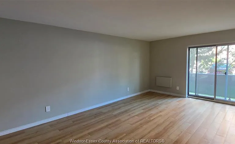 3900 Wyandotte St E #121 — Photo 3