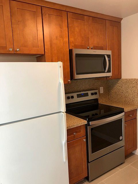 1st image of 176 Towne Ter #3