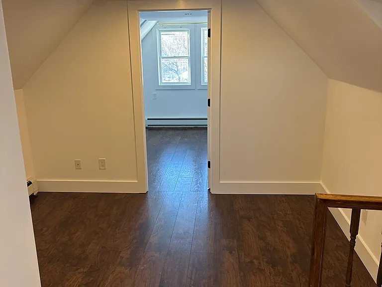 Sherwood Ave — Photo 11