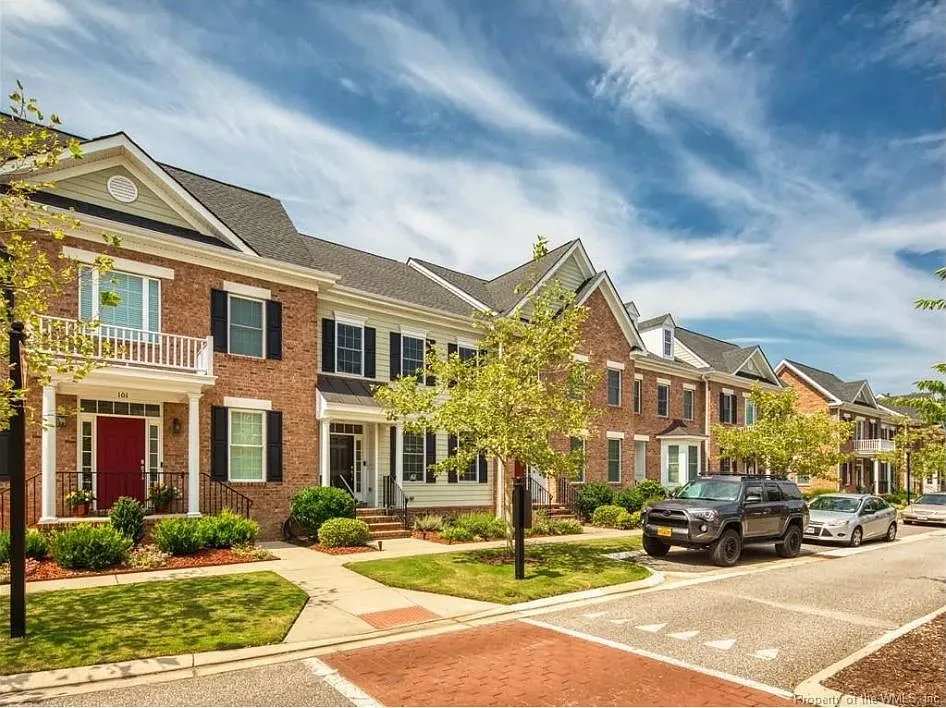 3 bed, 2119 sqft, $2,850 — Photo 2