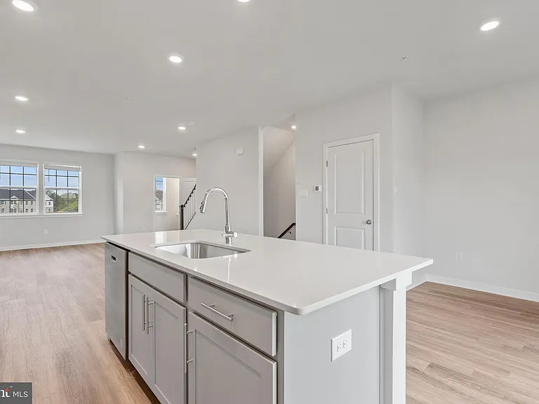 16639 Green Glade Dr — Photo 10