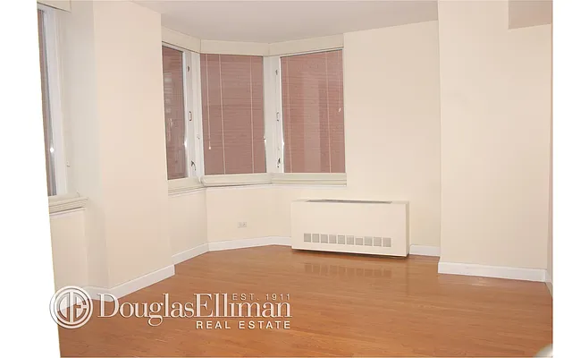 Rented by Douglas Elliman | media 31