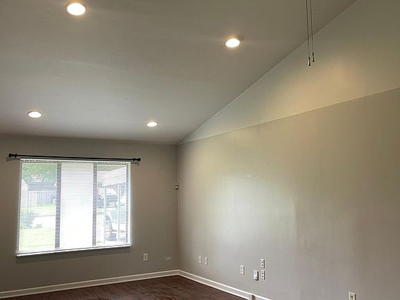 4th image of 9121 Highbridge Dr