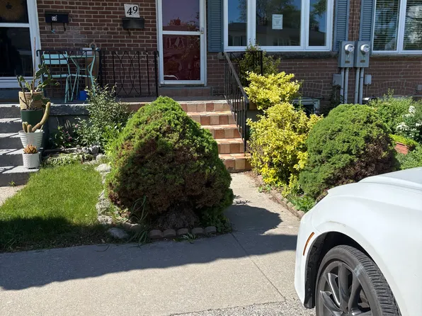 740 Kennedy Rd #49, Toronto, ON M1K 2C5