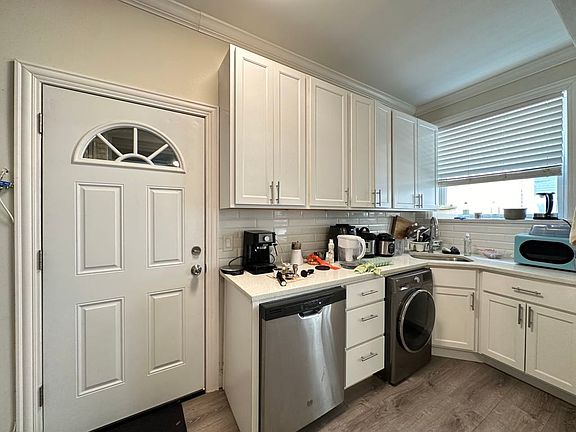 2nd image of 327 N Kedzie Ave #3