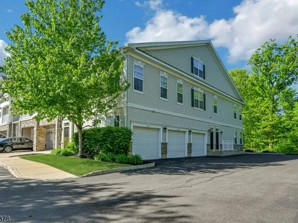 909 Brook Hollow Dr #909, Hanover Twp., NJ 07981