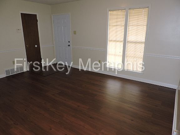 3rd image of 3520 Grey Bark Dr