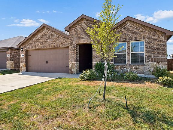 2nd image of 3030 Sweetwater Trl