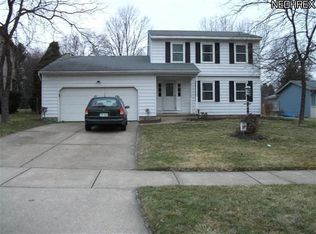 835 Canna Cir, Barberton, OH 44203