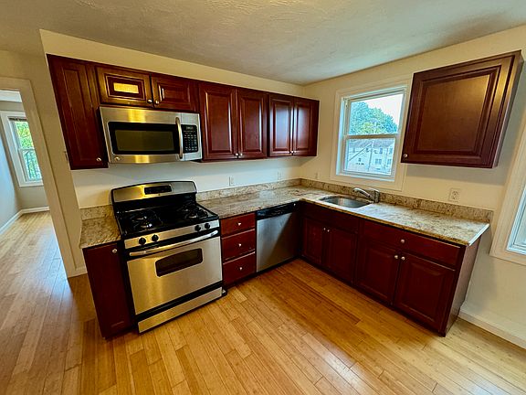 2nd image of 30 Concord St #3