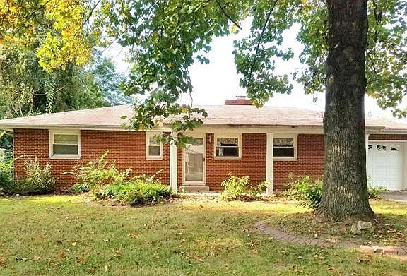 2nd image of 313 Crestview Dr