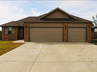 276 W Picardy St, Republic, MO 65738