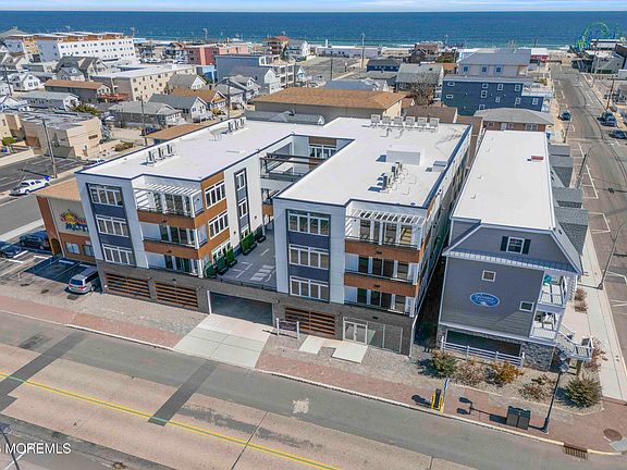 4th image of 1010 Boulevard #1 D