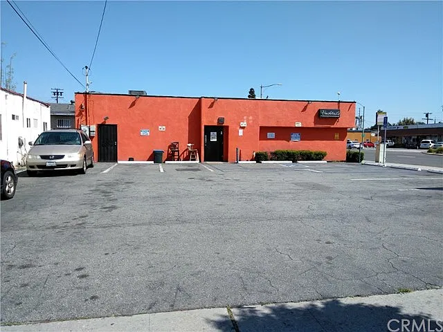 Building Photo 4