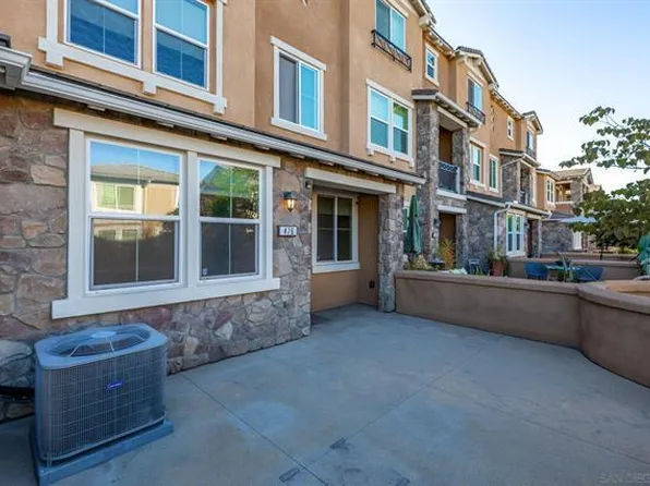 476 Prosperity Dr, San Marcos, CA 92069