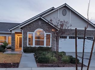 2269 W Bristol Ln, Hanford, CA 93230
