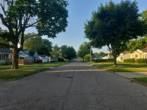4th image of 3007 Comanche Ave
